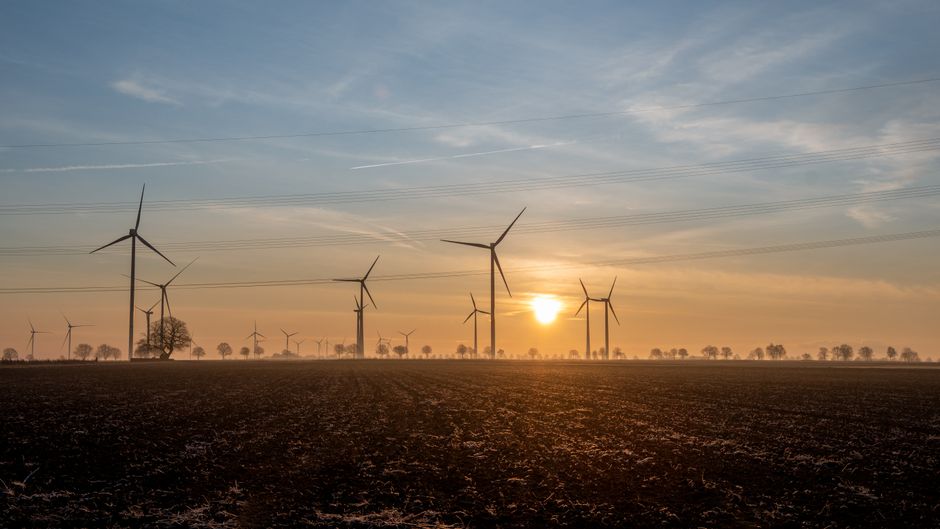 Zonlicht stroomt door energiebesparende ramen. Zonlicht stroomt door energiebesparende ramen.