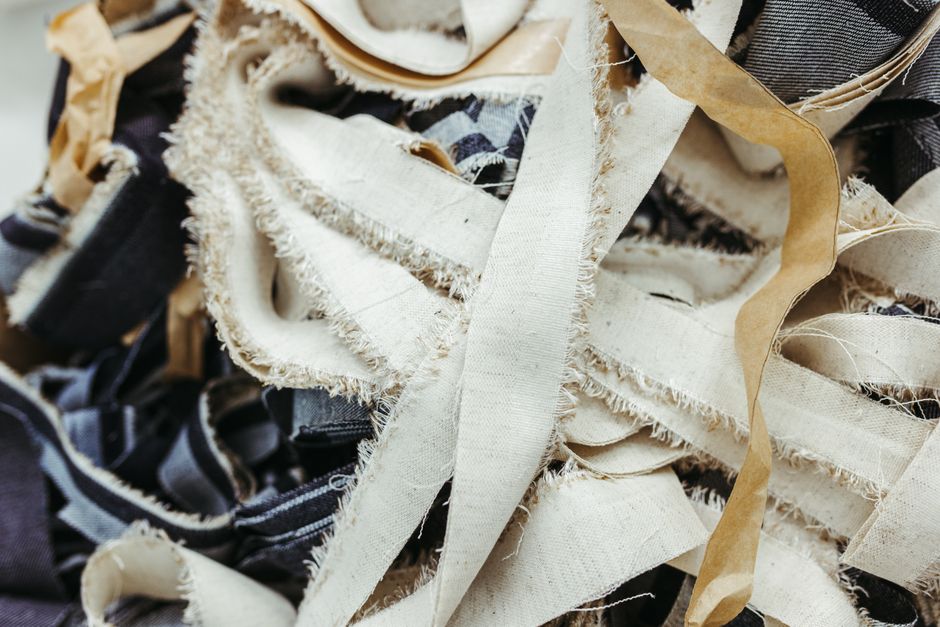 Innovatieve textielmachines weven milieuvriendelijke vezels. Innovatieve textielmachines weven milieuvriendelijke vezels.